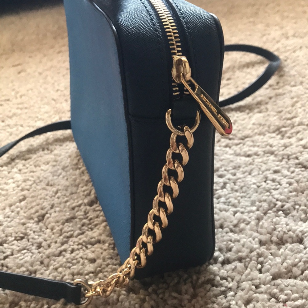 Michael Kors Blue Satchel. - Picture 2 of 6